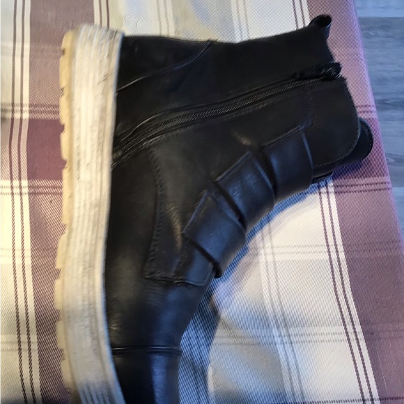 Womens Alberto Ankle Boots - Picture 2 of 7